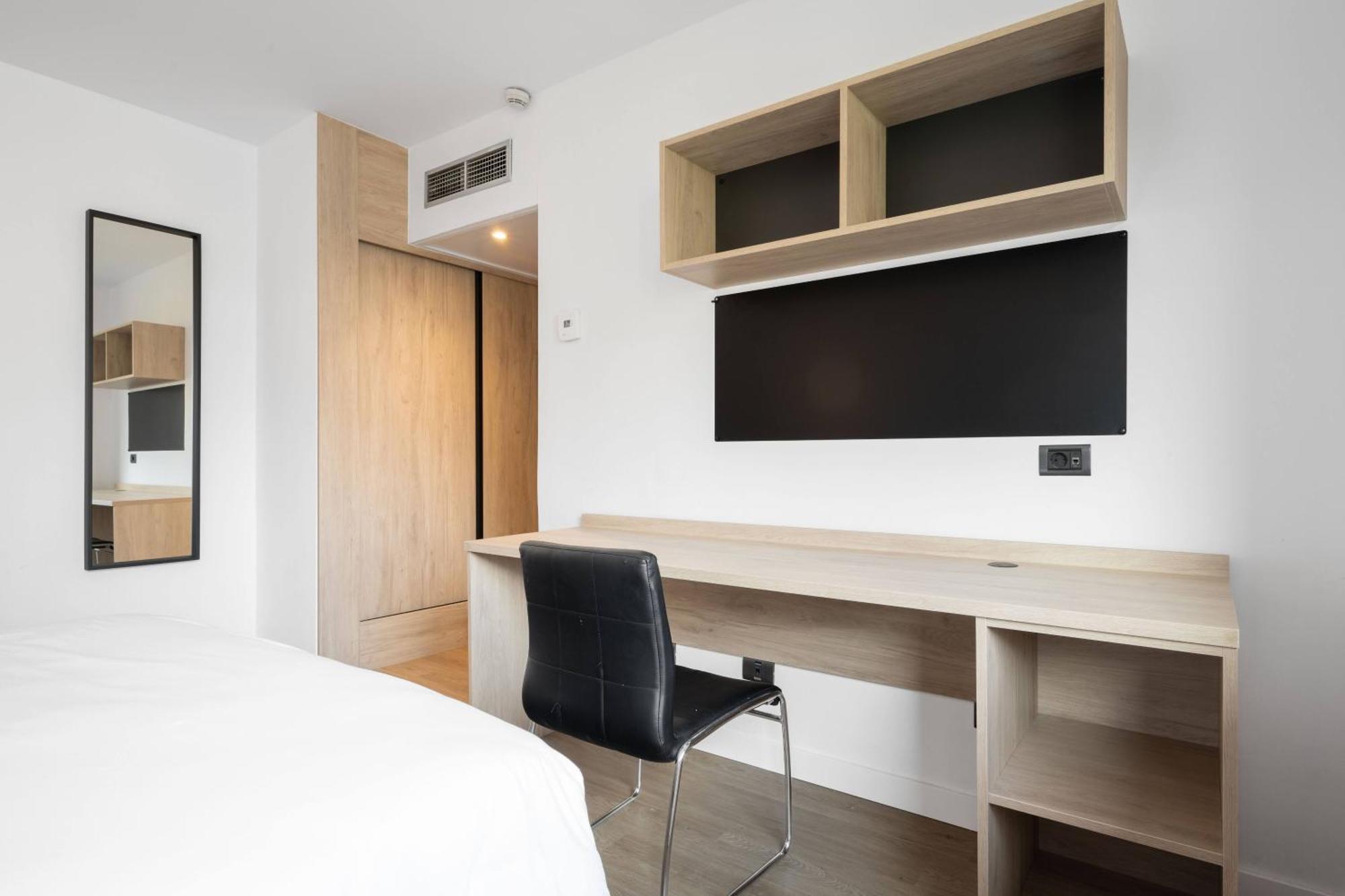Micampus Pamplona Student Residence מראה חיצוני תמונה