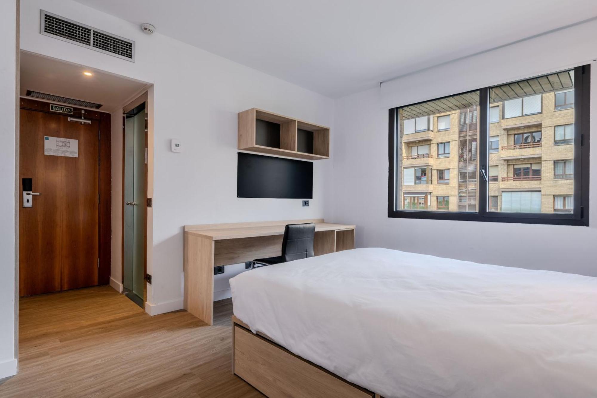 Micampus Pamplona Student Residence מראה חיצוני תמונה